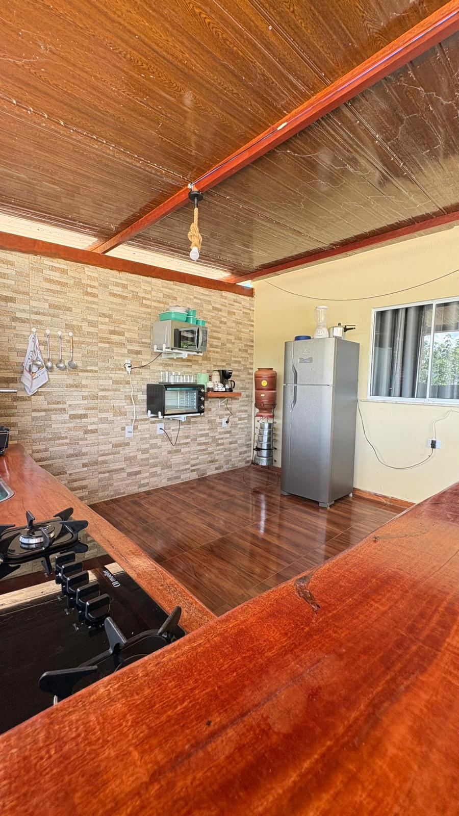 Cozinha equipada da chácara